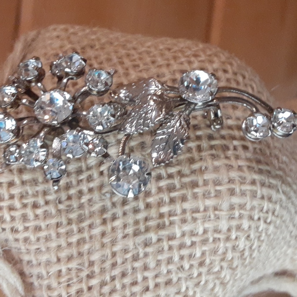 Vintage Rhinestone Flower Brooch - Picture 3 of 4